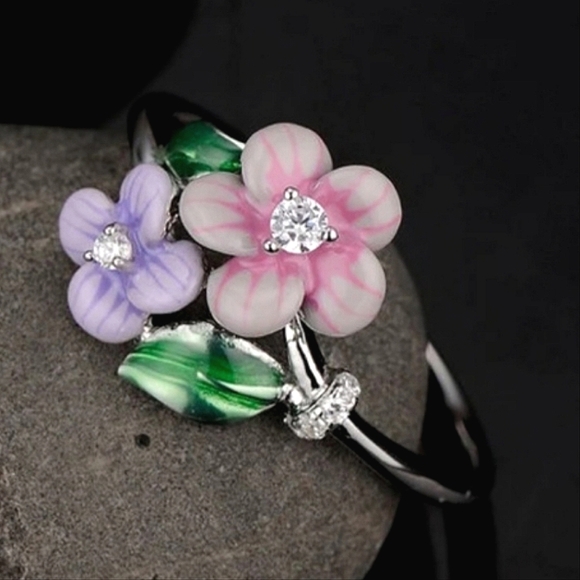 Sterling silver 925 stamped enamel pink & lavender flower ring size 6. - Picture 3 of 5